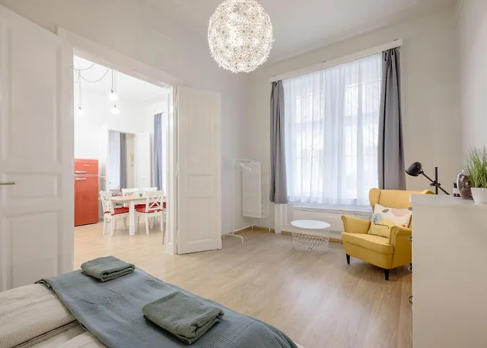 شقة Stylish & 2br بودابست