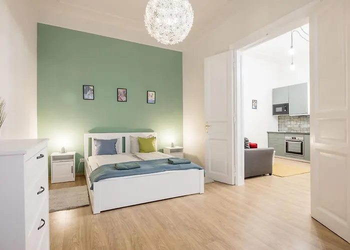 Stylish & 2br