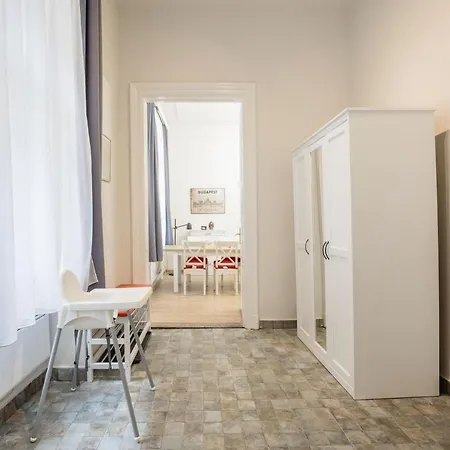 Stylish & 2br * 布达佩斯